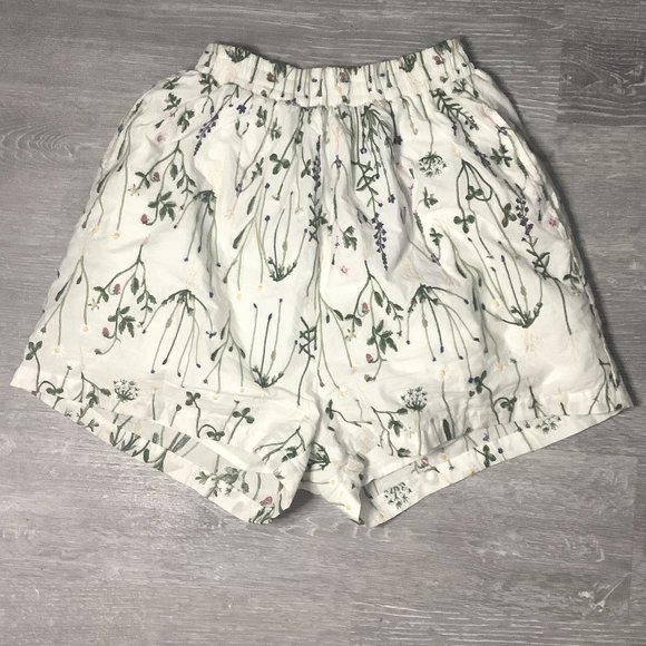 Embroidered Floral Shorts - Picture 1 of 4
